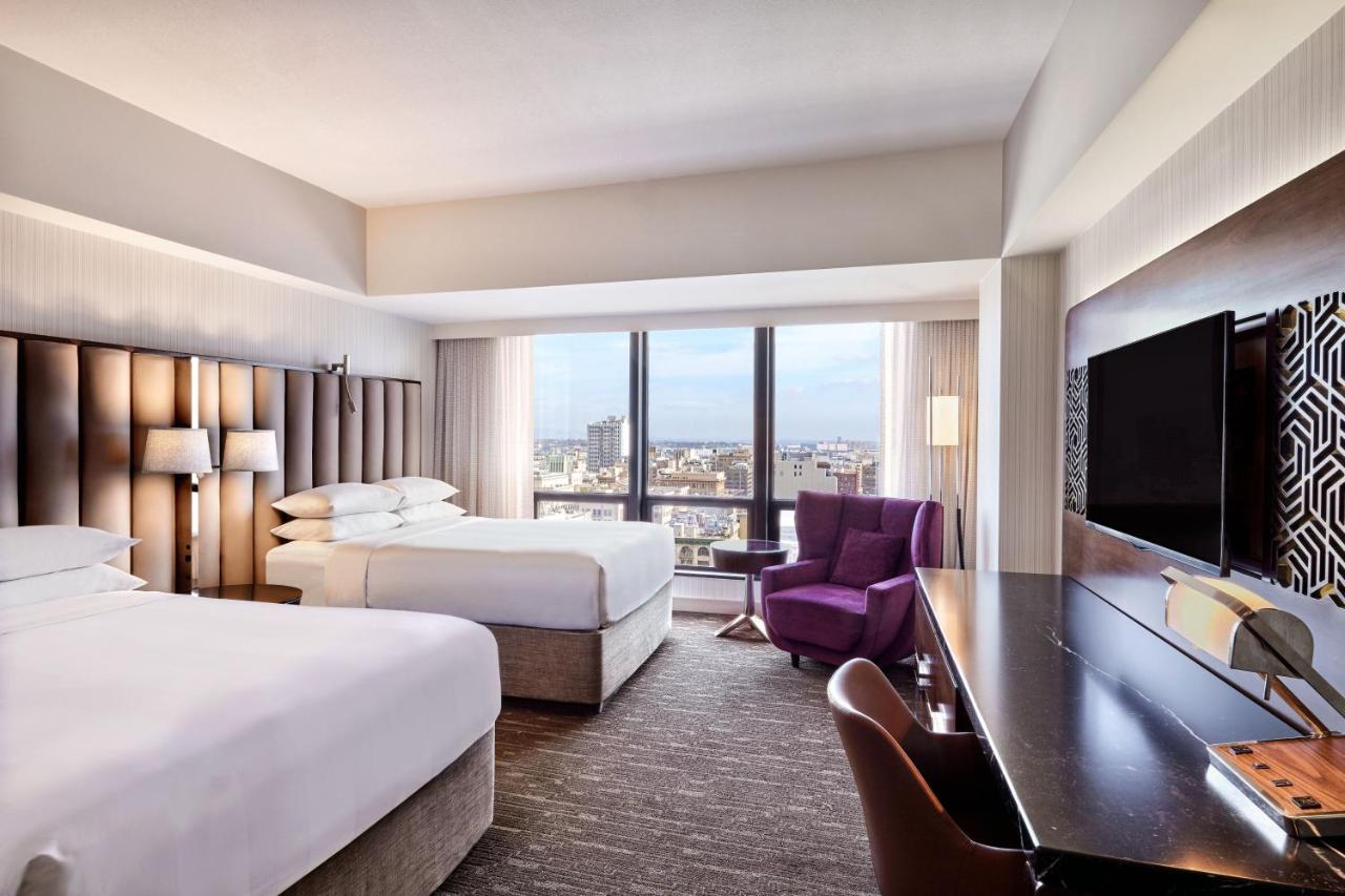 Sheraton Grand Los Angeles Exterior photo